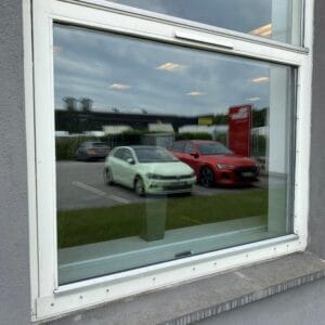 Clear UVC 1 - INDVENDIG SOLFILM MOD FALMNING